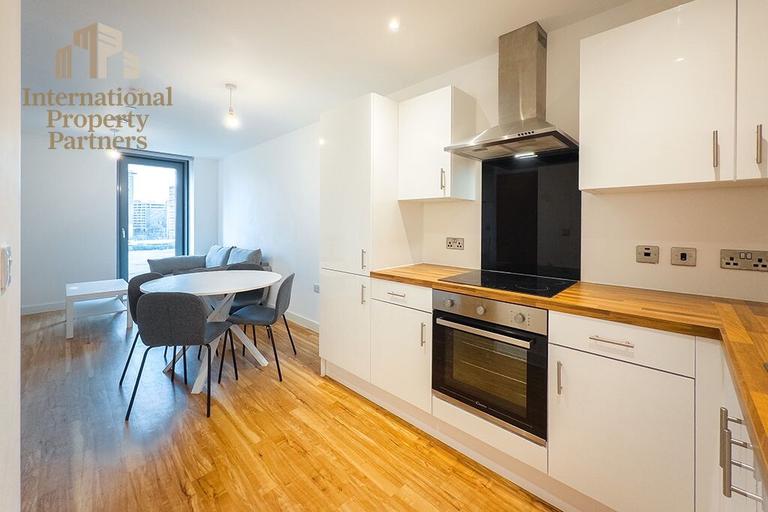 18 Michigan Avenue, Salford, Manchester, M50 2HL