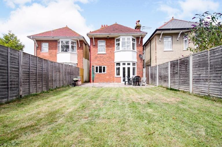 Maxwell Road, Winton, Bournemouth, BH9 1DL