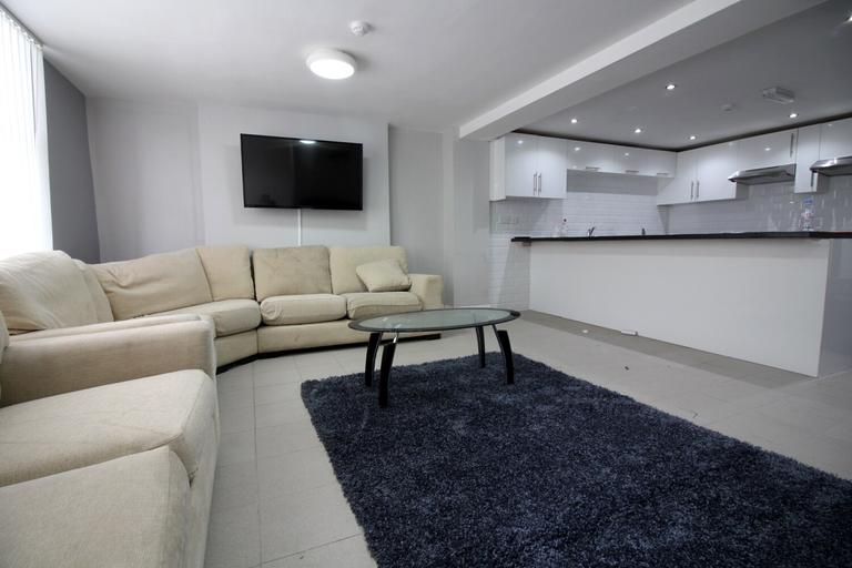 Salisbury Road, Cathays, Cardiff, CF24 4AA