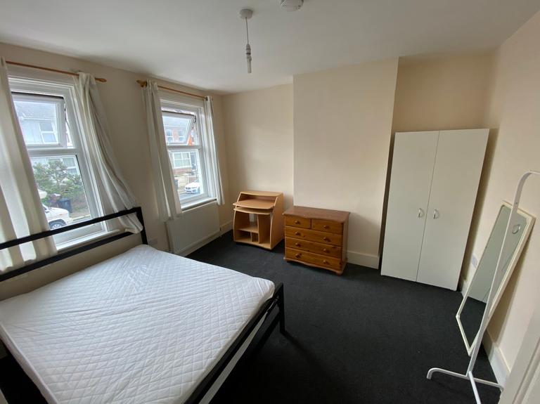 4 bedroom house for rent Buller Road, Brighton, BN2 4BH UniHomes