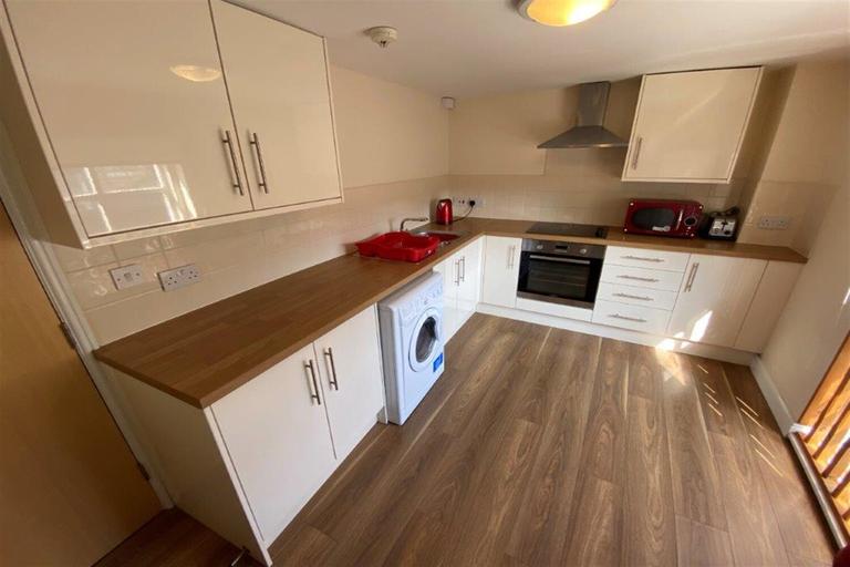 High Road, Beeston, Nottingham, NG9 2JQ