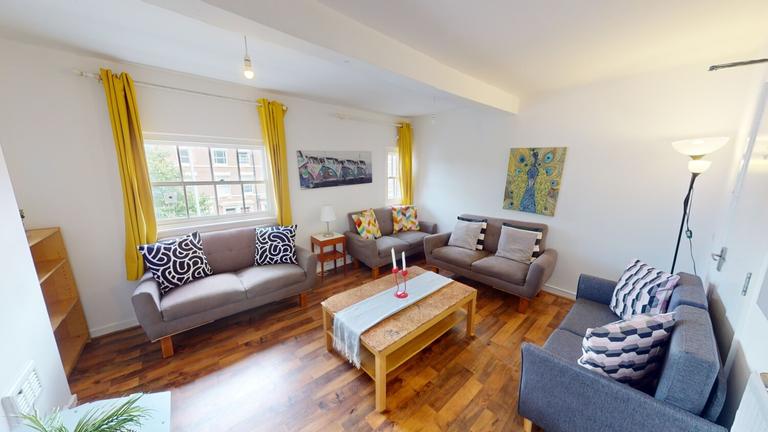 Mansfield Road, Hockley, Nottingham, NG1 3FR