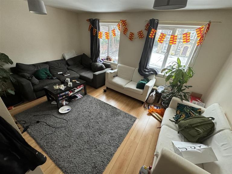 Orchard Lodge, Hyde Park, Leeds, LS6 2EN