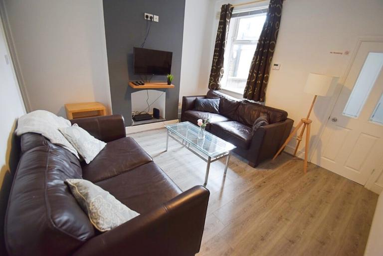 4 bedroom house for rent Beresford Street, StokeonTrent, ST4 2EX UniHomes