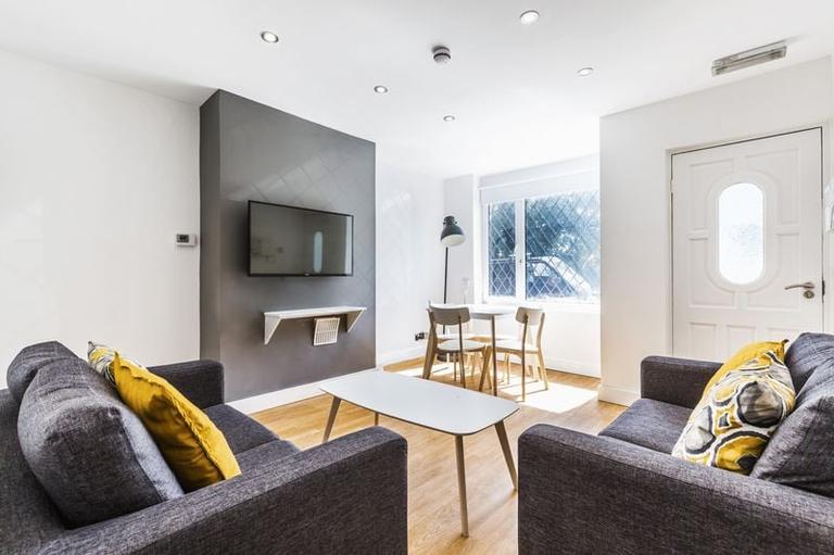 2 bedroom house for rent Beulah Grove, Leeds, LS6 2NL UniHomes