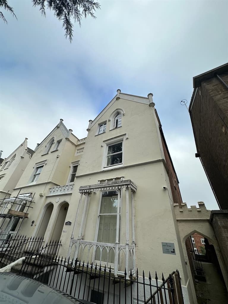 Leam Terrace, Town Centre, Leamington Spa, CV31 1BB Leam Terrace, Town Centre, Leamington Spa, CV31 1BB