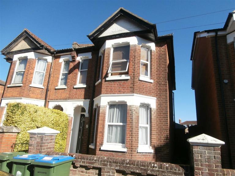 5 bedroom house for rent Harborough Road, Southampton, SO15 2FX UniHomes