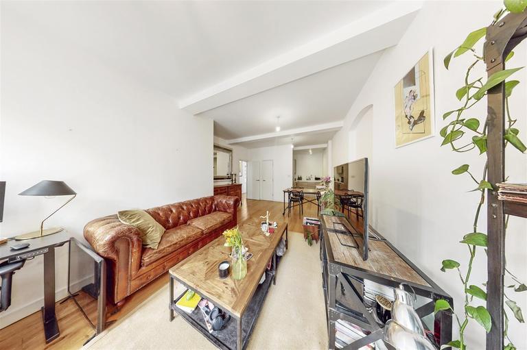 Feather Mews, Whitechapel, London, E1 1DH