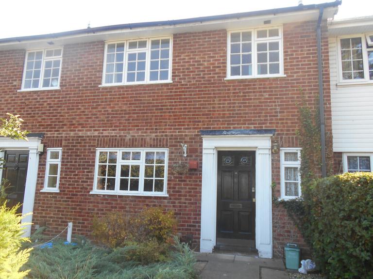 3 bedroom house for rent Englehurst Englefield Green, Surrey, TW20 0EE UniHomes