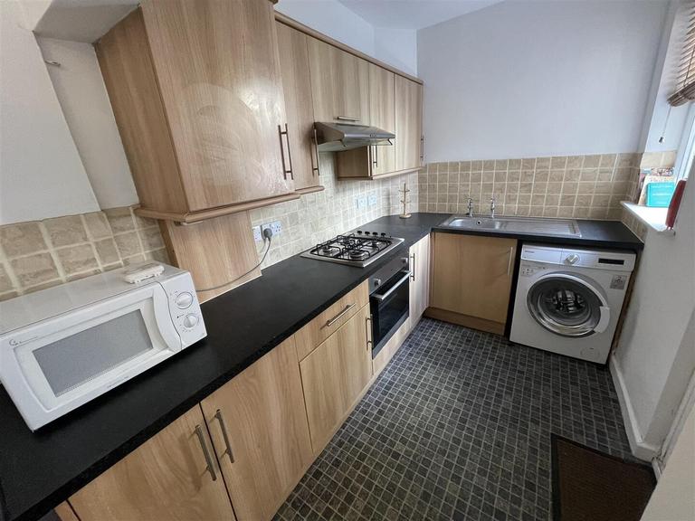 School Road, Crookes, Sheffield, S10 1GR