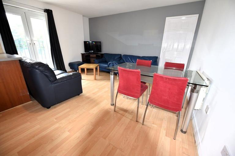Abbotts Mews- 3 Bed, Burley, Leeds, LS4 2AB