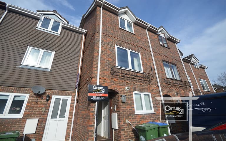Berkeley Close, The Polygon, Southampton, SO15 2TR