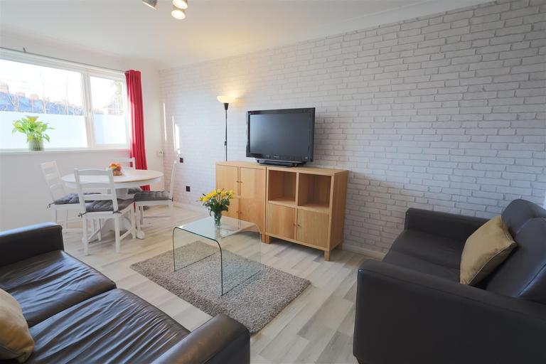 Lonsdale Court, Jesmond, Newcastle, NE2 3HF