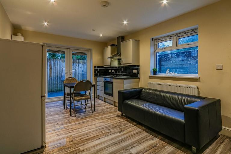 Colum Road, Cathays, Cardiff, CF10 3EL