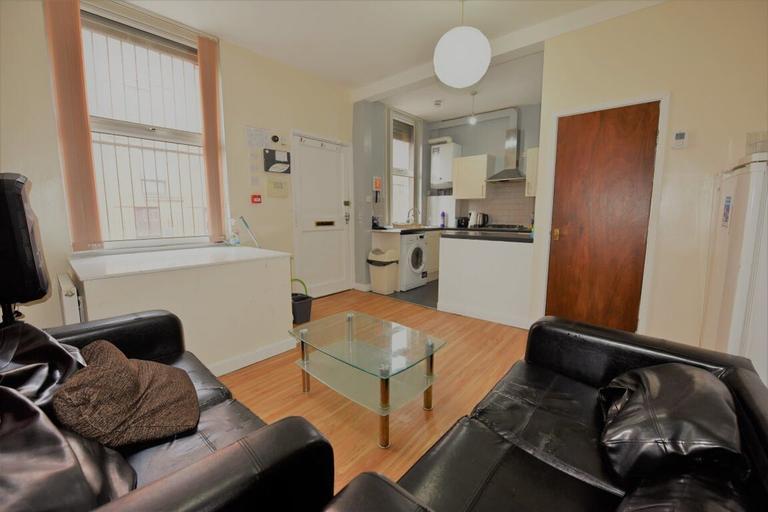 4 bedroom house for rent Crossfield Street, Leeds, LS2 9EH UniHomes