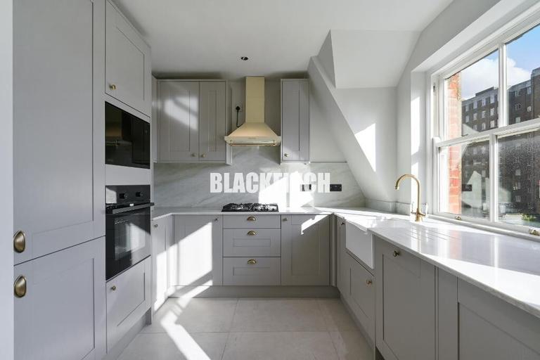 Hamlet Gardens, Hammersmith & Shepherd's Bush, London, W6 0SX