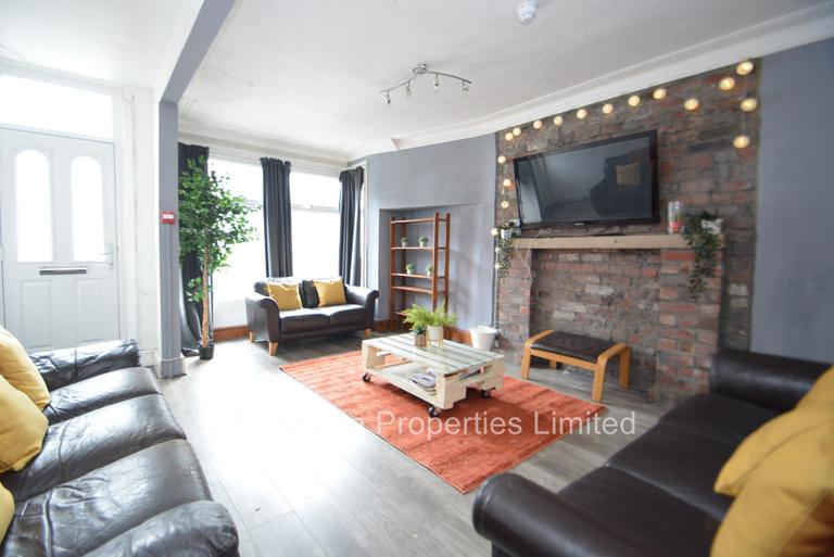 Manor Drive Leeds, Headingley, Leeds, LS6 1DD