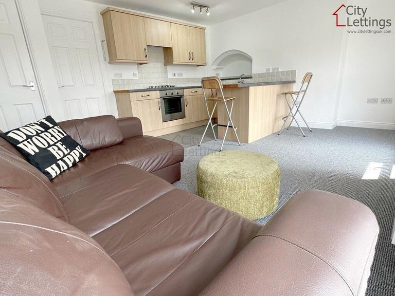 Alfreton Road, Radford, Nottingham, NG7 3NS