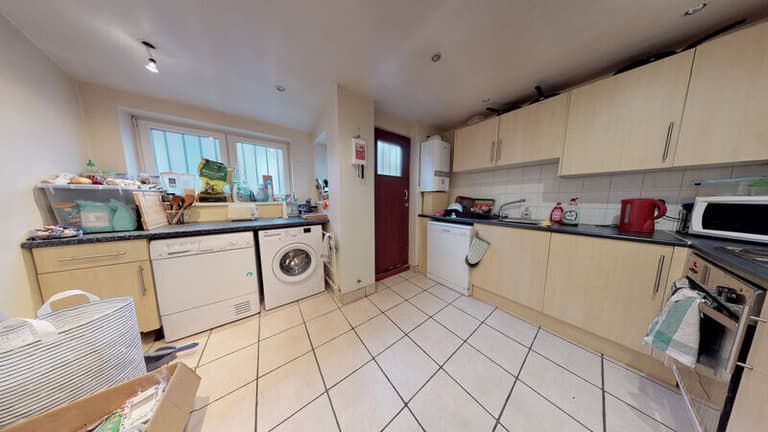 Hartley Grove, Woodhouse, Leeds, LS6 2LD Hartley Grove, Woodhouse, Leeds, LS6 2LD