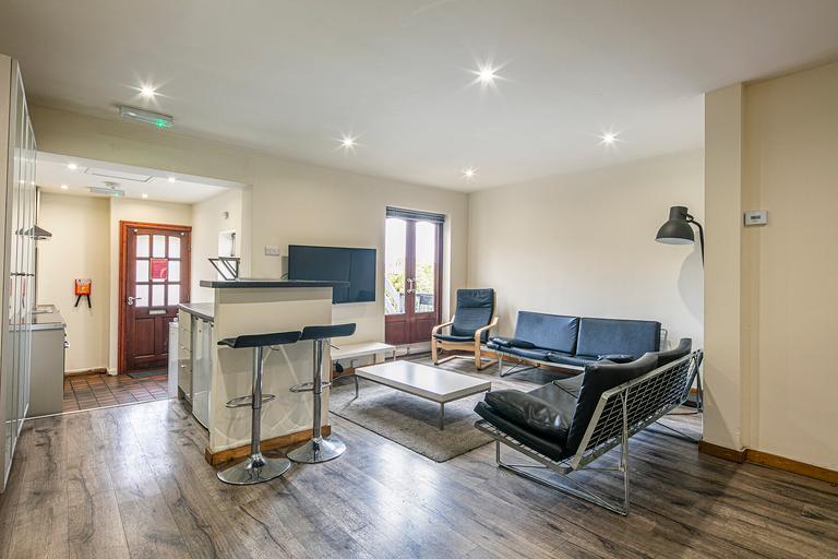 Cemetery Road, Ecclesall, Sheffield, S11 8FR