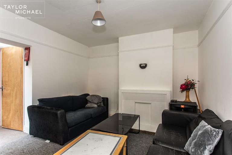Lower Bevendean Avenue, Moulsecoomb, Brighton, BN2 4FE
