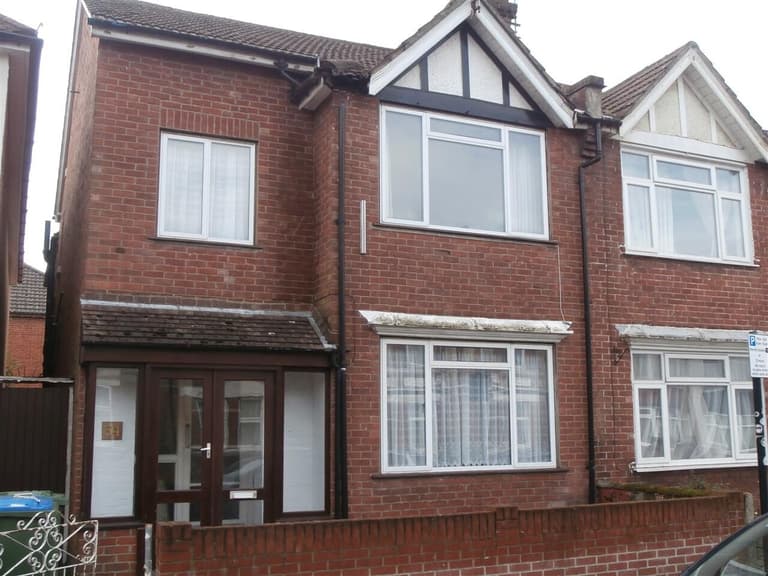 Wilton Avenue, The Polygon, Southampton, SO15 2HH Wilton Avenue, The Polygon, Southampton, SO15 2HH