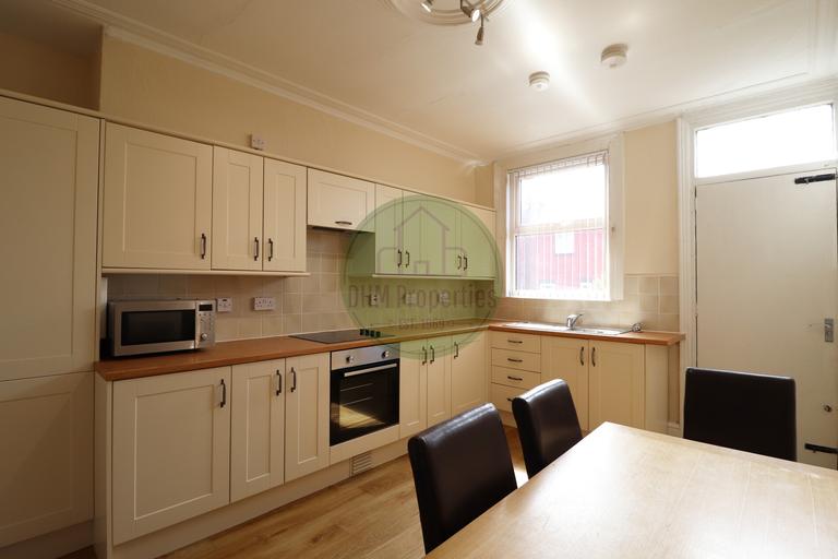 4 bedroom house for rent Mayville Terrace, Leeds, LS6 1NB UniHomes