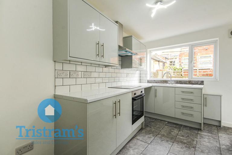 Target Street, Radford, Nottingham, NG7 3EY