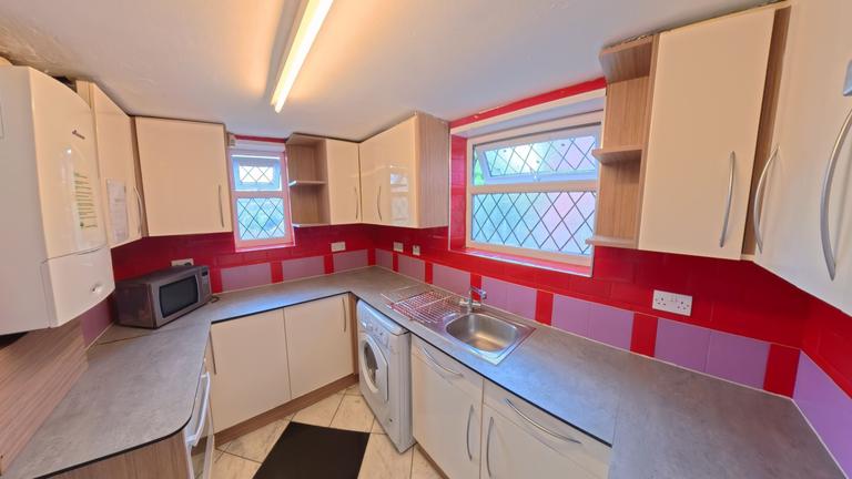 Plymouth Avenue East Sussex, Moulsecoomb, Brighton, BN2 4JA