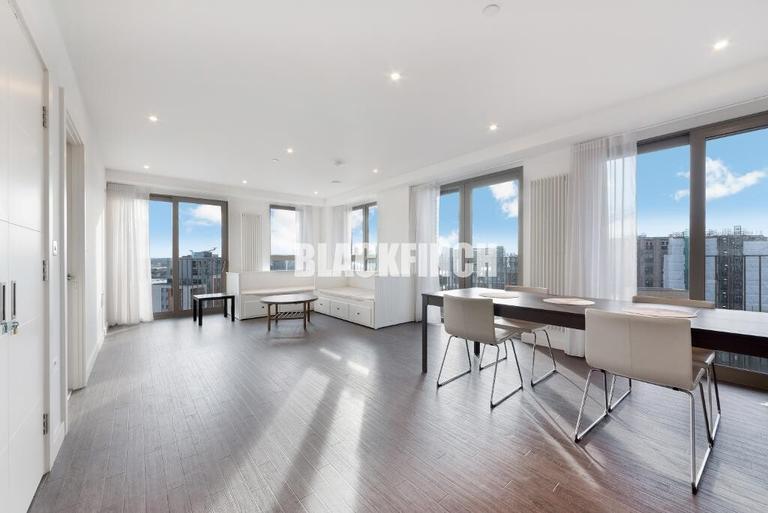 12 Western Gateway, Canning Town, London, E16 1YY