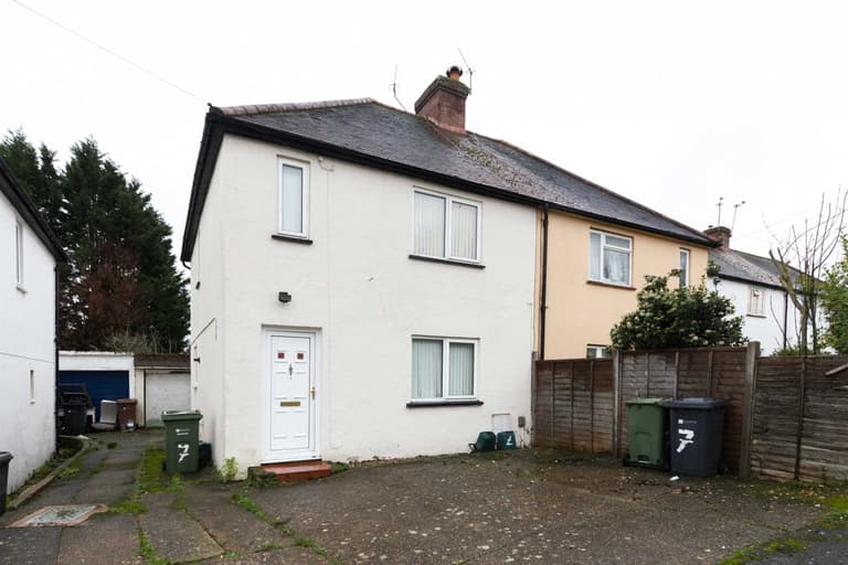 Durham Close, Guildford, Surrey, GU2 9TH