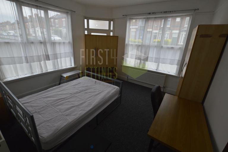Kingsley Street, Clarendon Park, Leicester, LE2 6DL