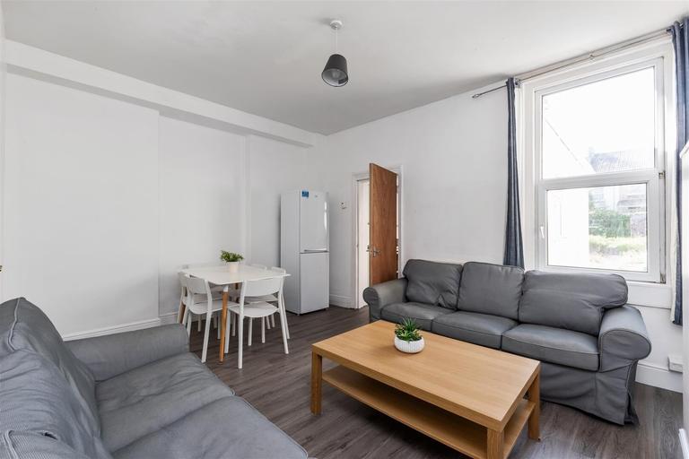 St. Peters Terrace, Oldfield Park, Bath, BA2 3BT