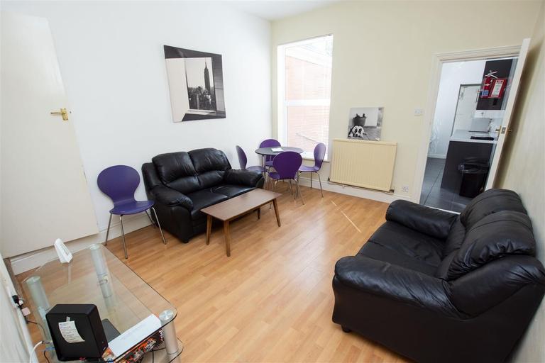 4 bedroom house for rent Dawlish Road, Birmingham, B29 7AT UniHomes