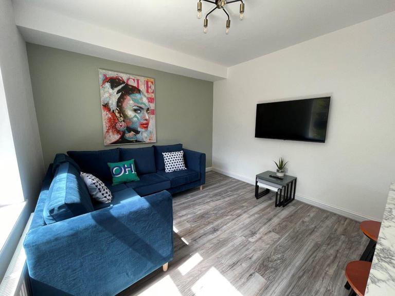 Westbury Road, Clarendon Park, Leicester, LE2 6AG