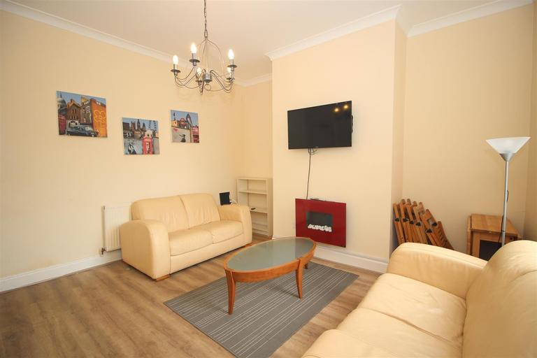 Belle Grove West, Spital Tongues, Newcastle, NE2 4LT