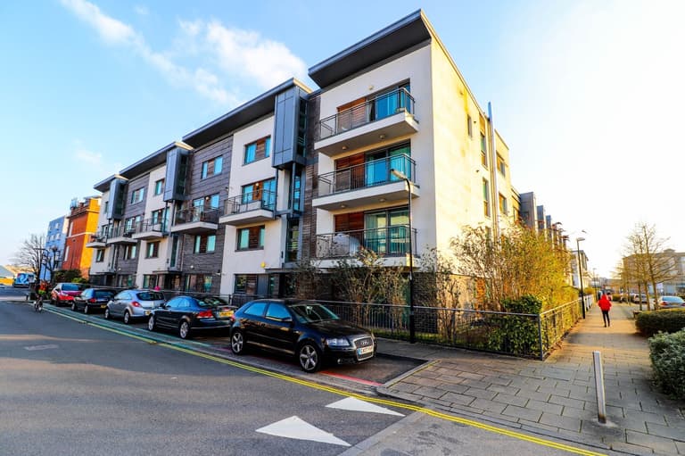 Anglesea Terrace, The Polygon, Southampton, SO14 5GP