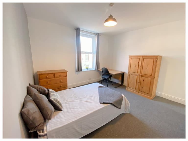Neill Road, Ecclesall, Sheffield, S11 8QJ Neill Road, Ecclesall, Sheffield, S11 8QJ
