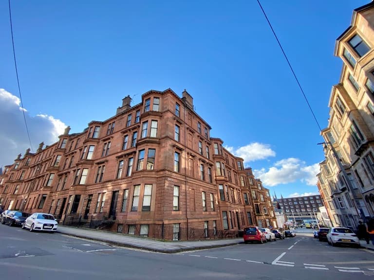 Kersland Street, 3/1, West End, Glasgow, G12 8BX