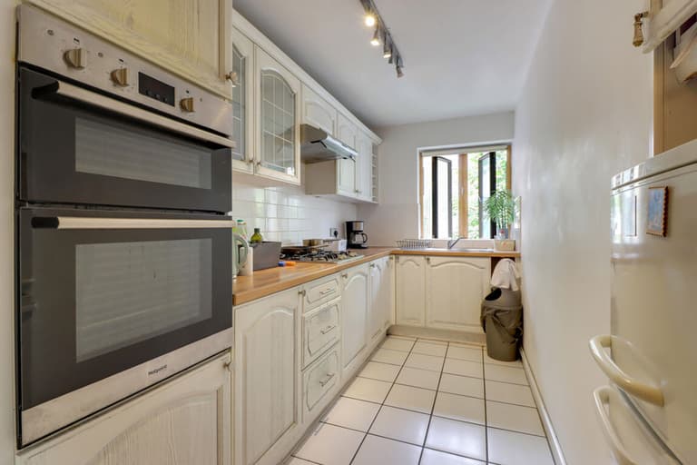 Oakshott Court, Camden, London, NW1 1ST