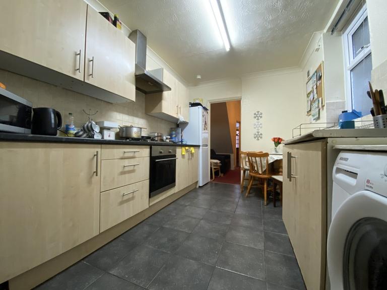 Cwmdare Street, Cathays, Cardiff, CF24 4JY