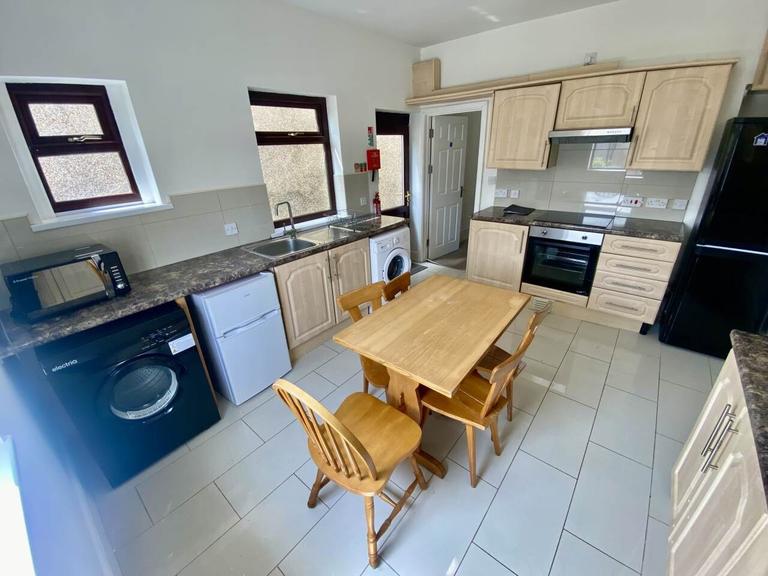 Beechwood Road, Uplands, Uplands, Swansea, SA2 0HL
