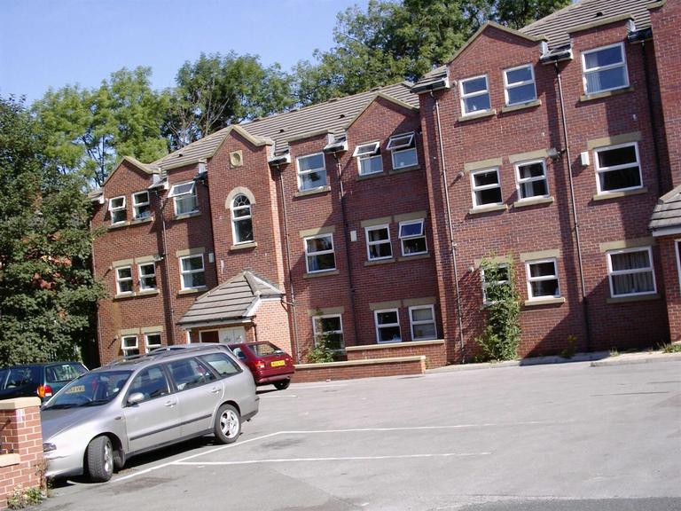 Welton Road, Hyde Park, Leeds, LS6 1EE