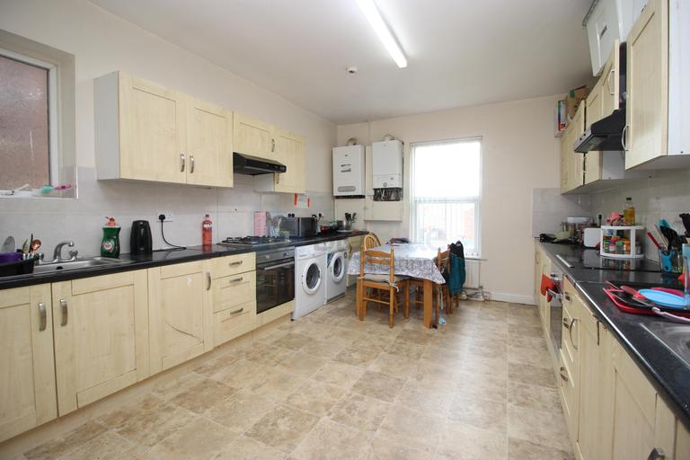 Cardigan Road, Headingley, Leeds, LS6 3BJ