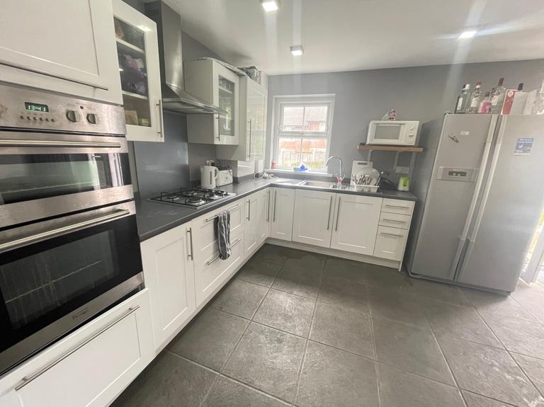 Eltham Rise, Woodhouse, Leeds, LS6 2TZ