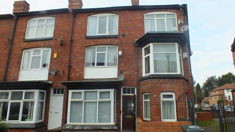 Manor Drive, Headingley, Leeds, LS6 1DD
