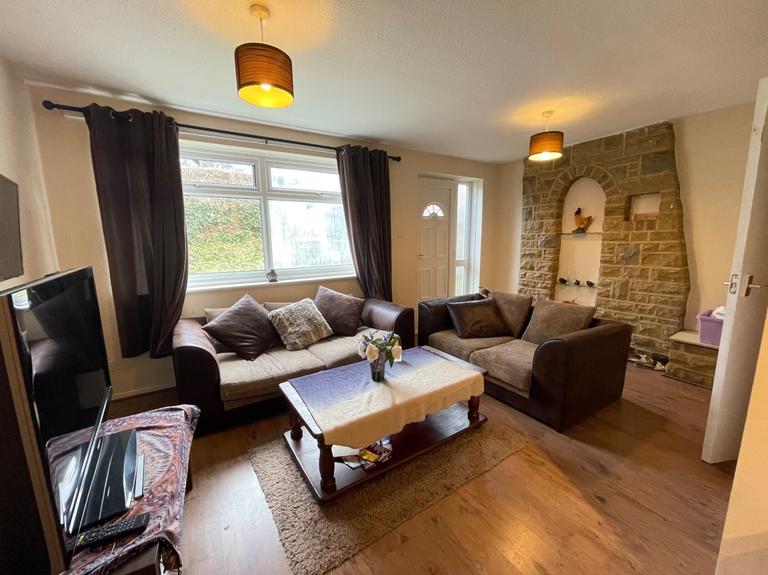 3 bedroom house for rent St. Johns Close, Leeds, LS6 1SE UniHomes