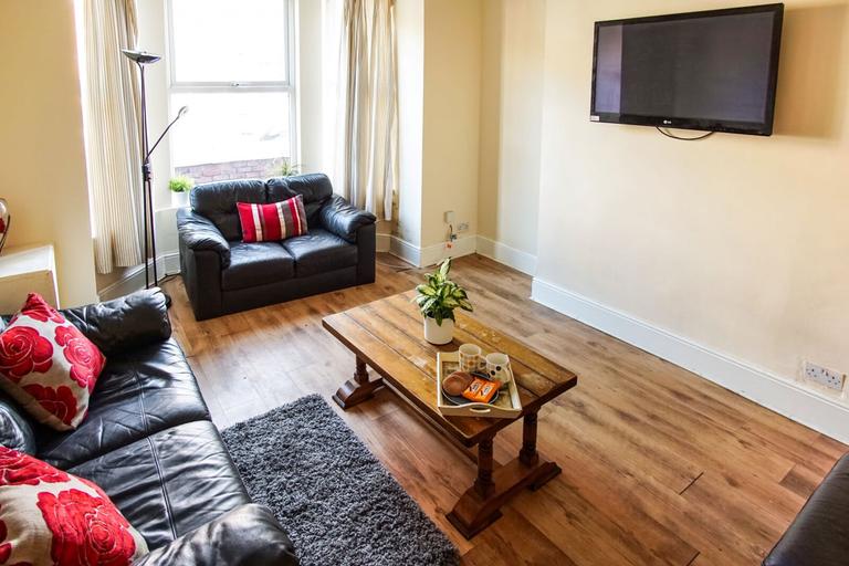 Manchester, Fallowfield, Manchester, M14 6AD