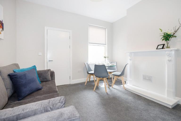 3 bedroom house for rent Selsey Road Edgbaston, Birmingham, B17 8JT