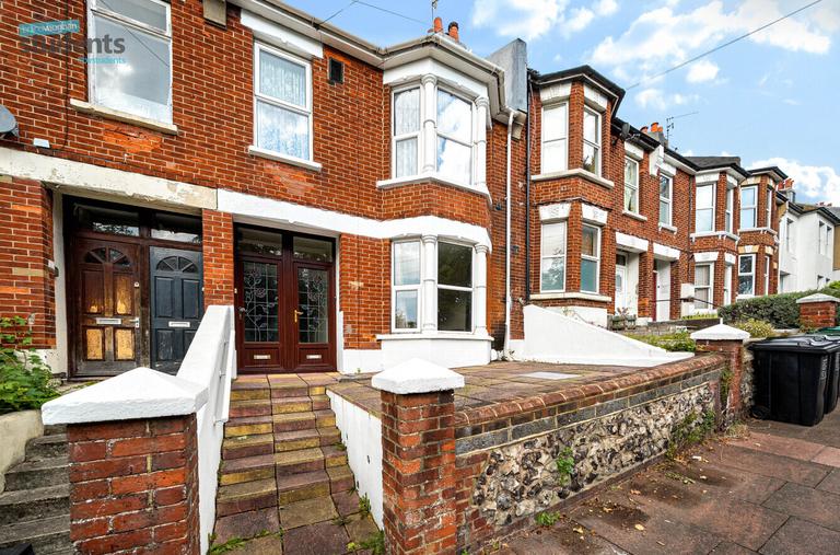 Bear Road, Coombe Road, Brighton, BN2 4DB